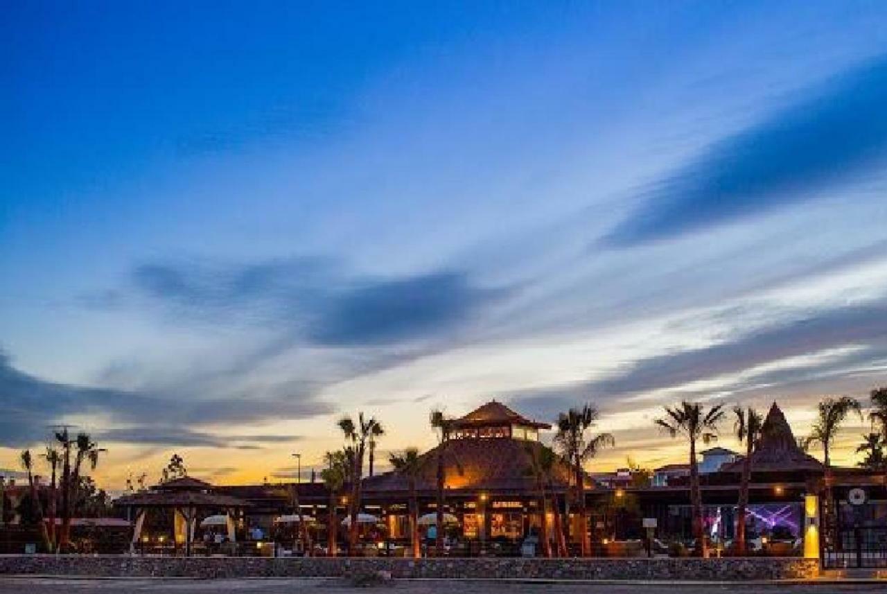 Puerto Rey Vera Mar Bagian luar foto